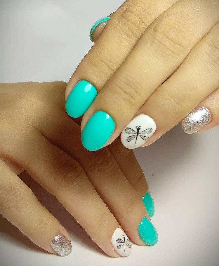 Манікюр на короткі нігті літній варіант