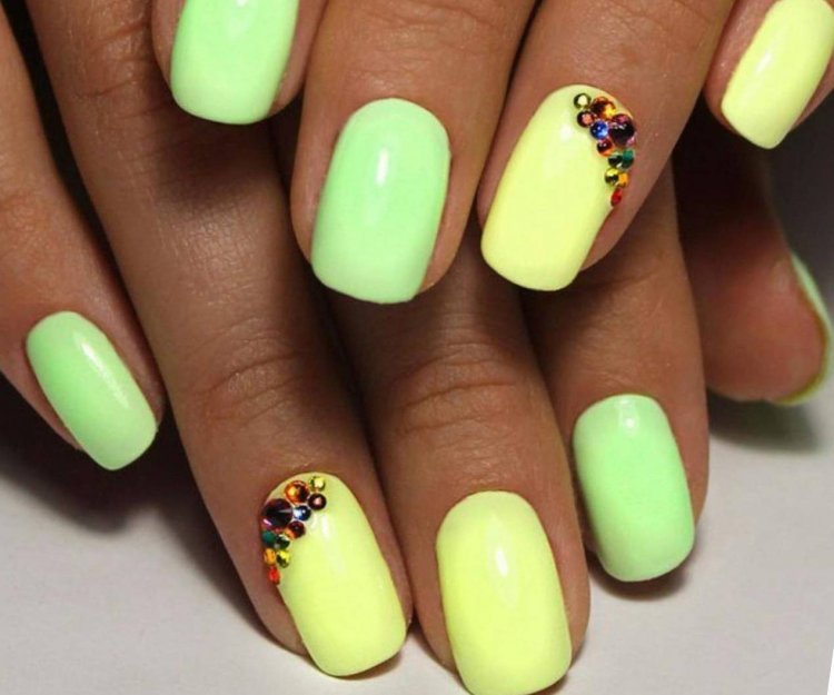 Літні нігті