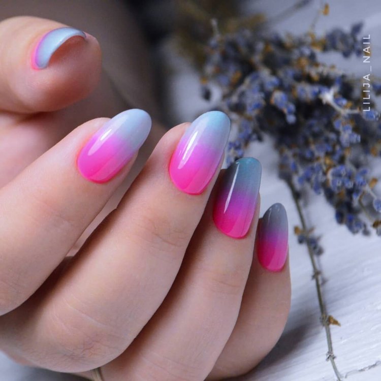 Градієнт на нігтях