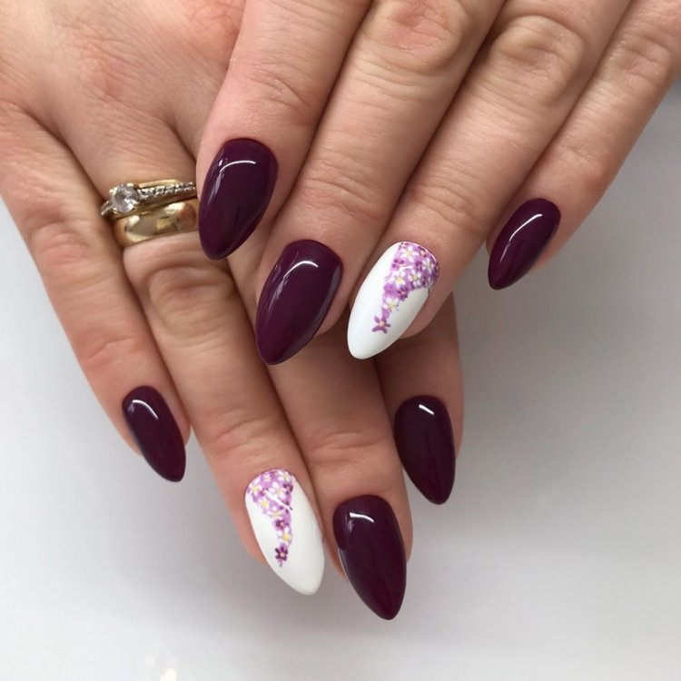 Красивий бордовий манікюр