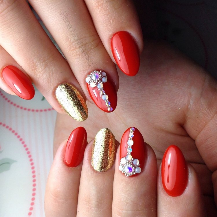 Червоний манікюр