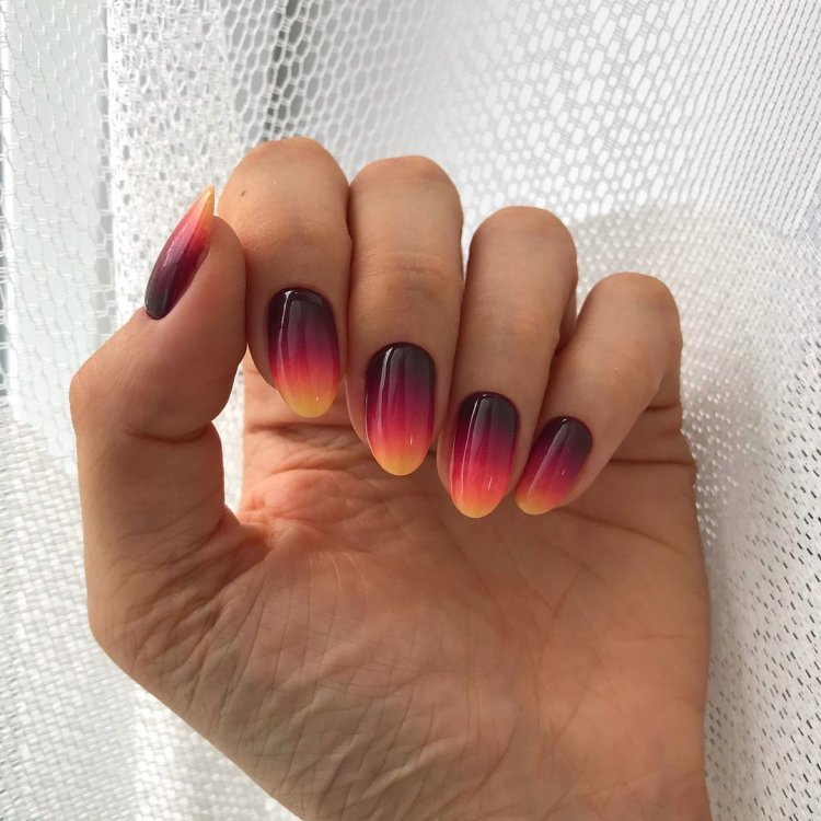 Осінній манікюр омбре