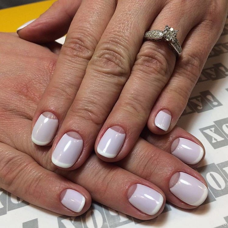 Манікюр з лунками на короткі нігті