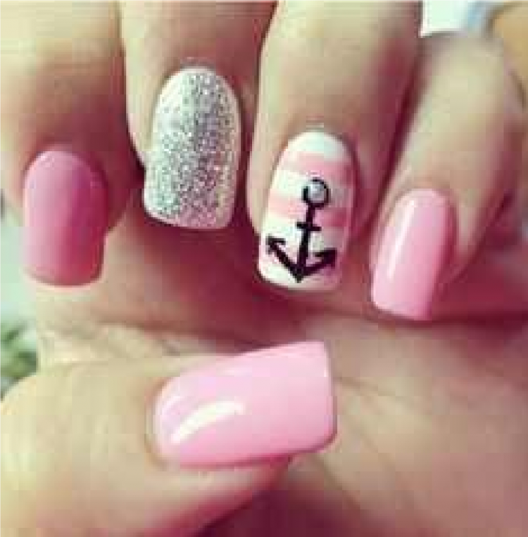 Рожевий морський манікюр на короткі нігті.