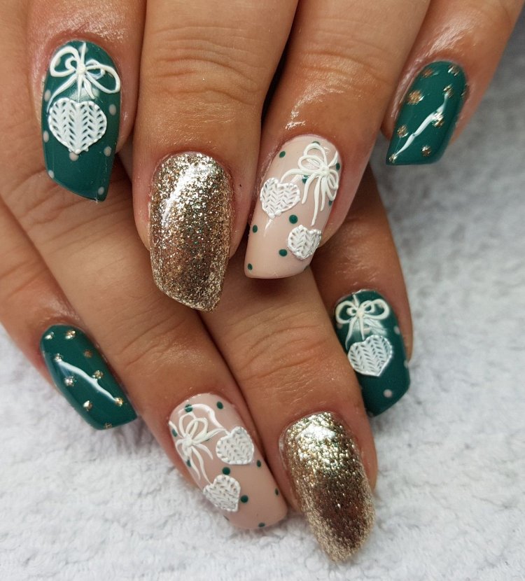 Стильний манікюр на новий рік