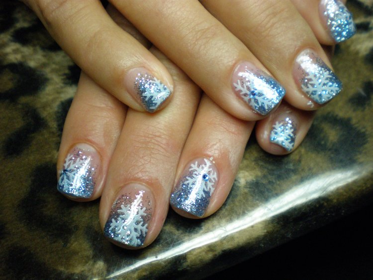 Новорічний казковий манікюр - 61 фото