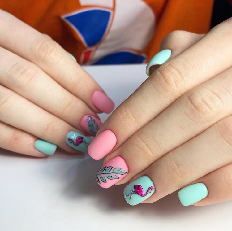 Літній манікюр