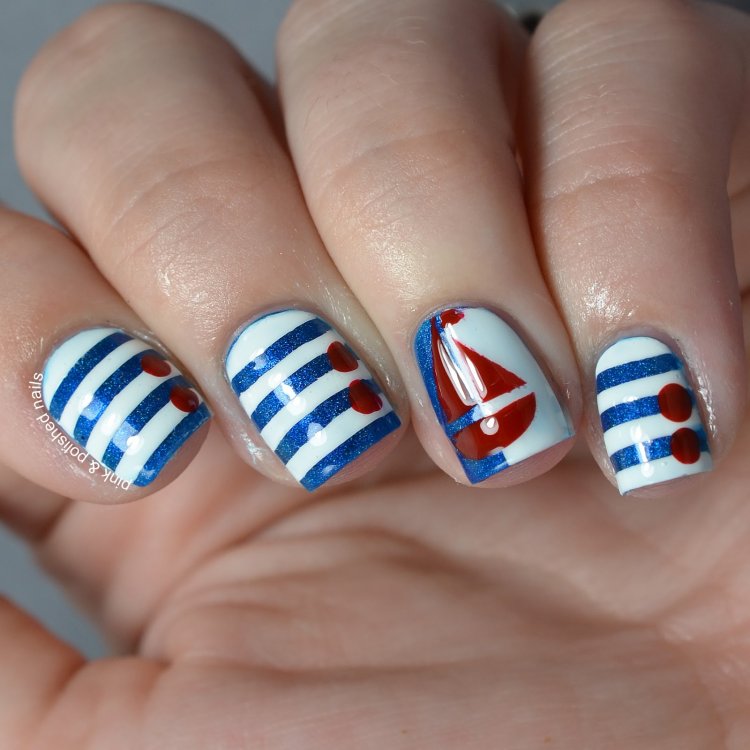 Морський манікюр із погонами