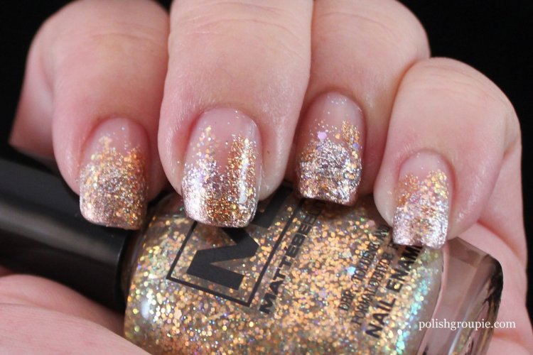 Лак із золотими блискітками