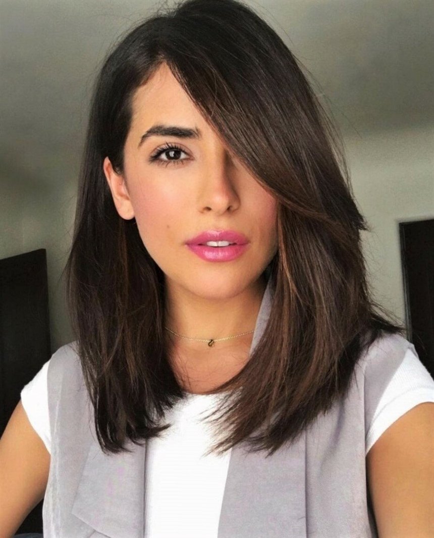 Модні жіночі стрижки на осінь 2023: тренди, новинки, фото