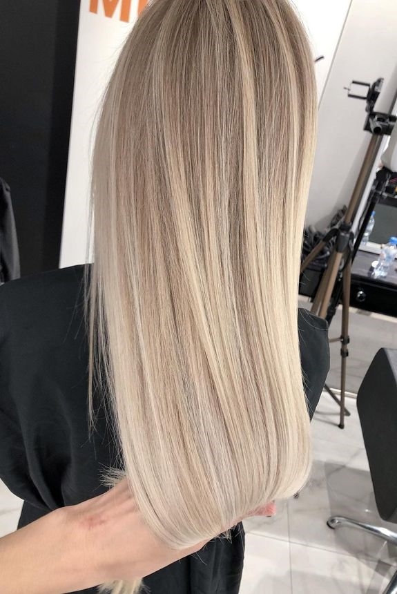 Забарвлення 2022, яке освіжає та омолоджує образ: фото