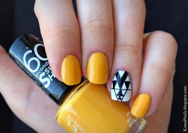 Маникюр стемпинг черно желтый