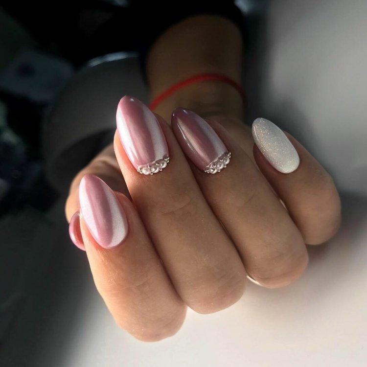 Маникюр с втиркой 2021