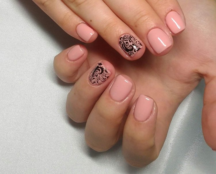 Дизайн маленьких нігтів