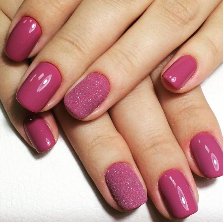 Маникюр шеллак красного цвета