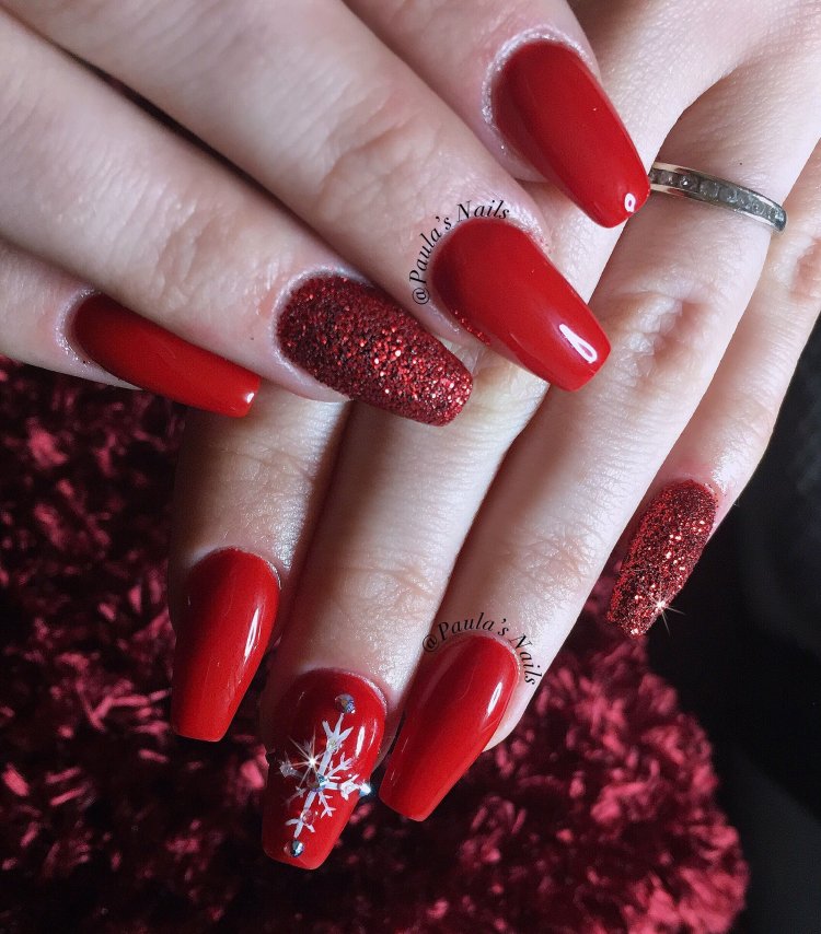 Красные ногти