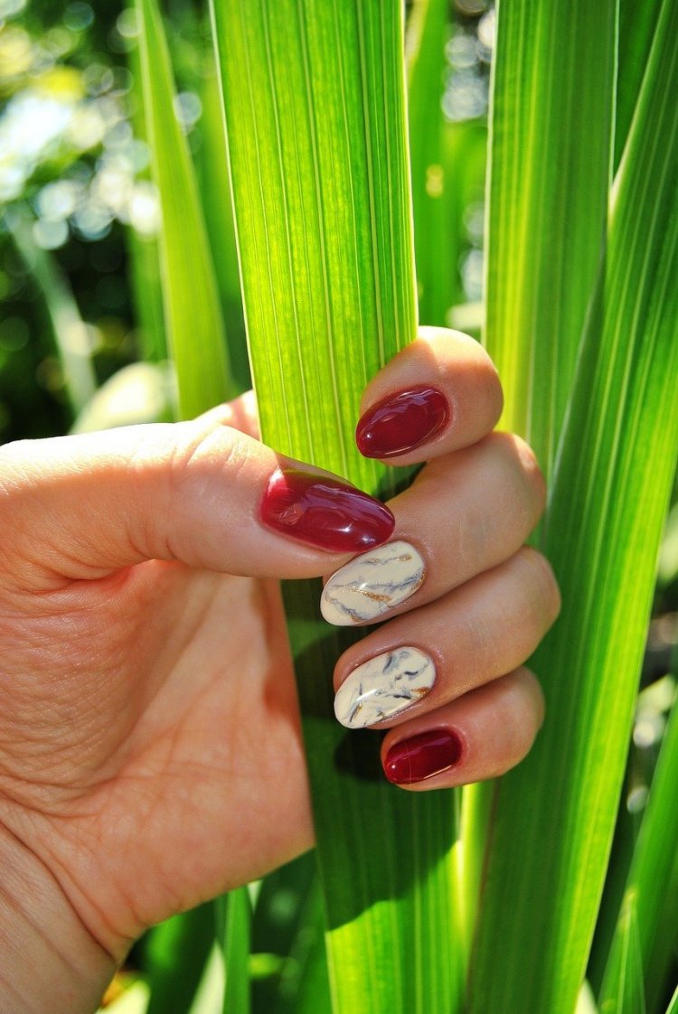 Дизайн нігтів на короткі нігті літо