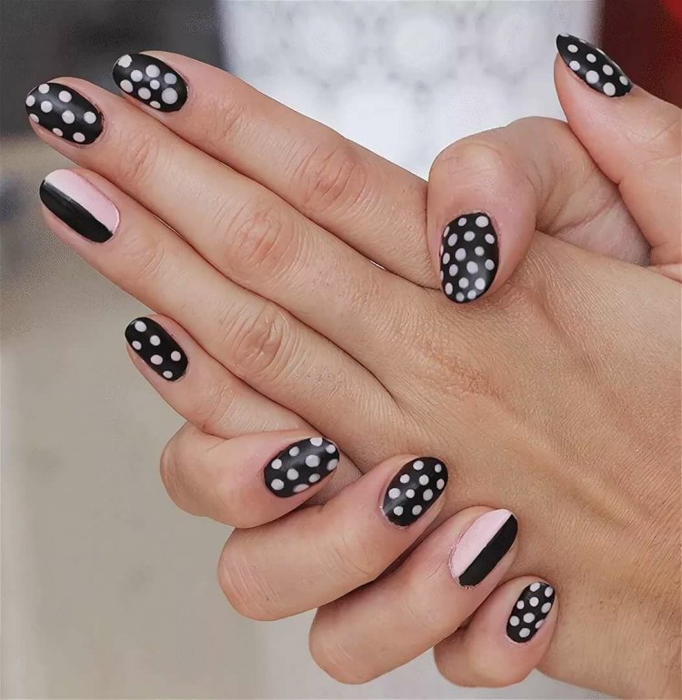 Простий манікюр