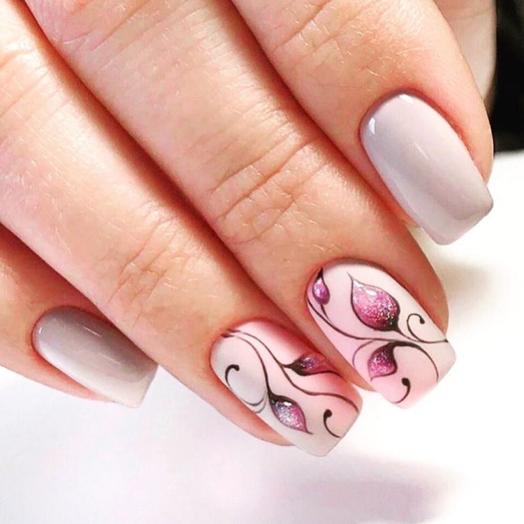 Маникюр с веточками и цветочками