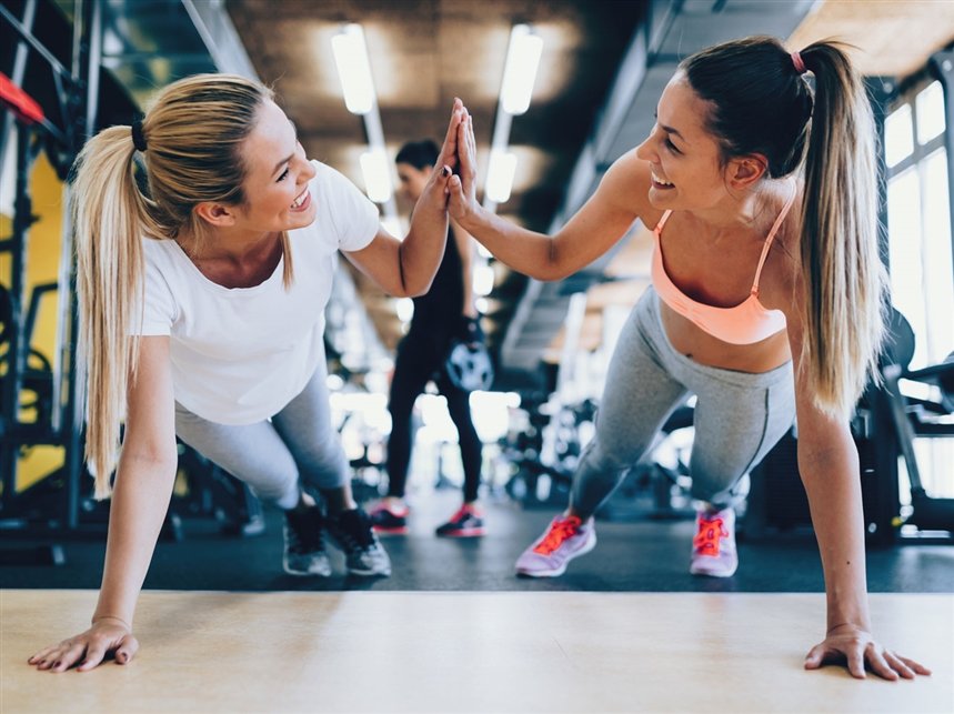 10 зручних зачісок для занять спортом: покроковий майстер-клас