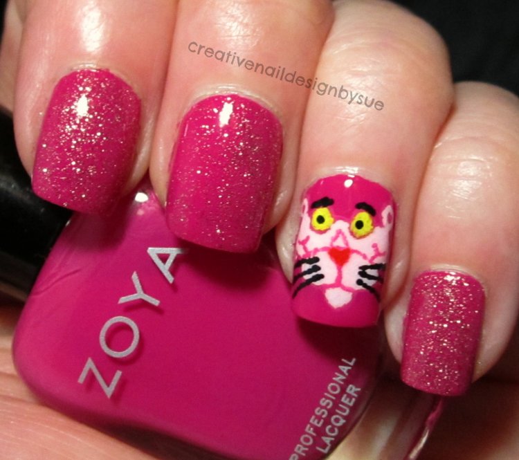 Розовый маникюр со втиркй