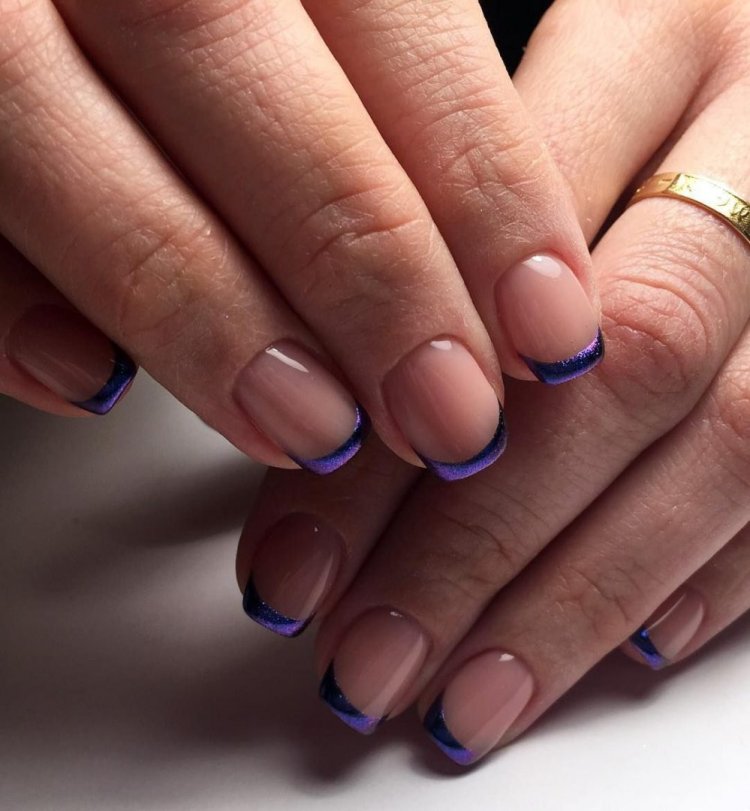 Синий френч на короткие ногти