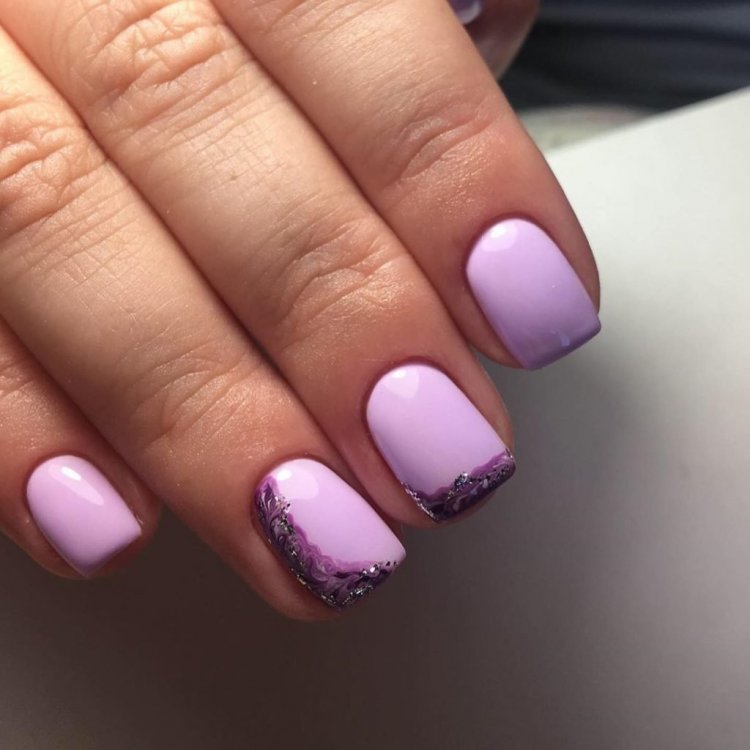 Лавандовые ногти