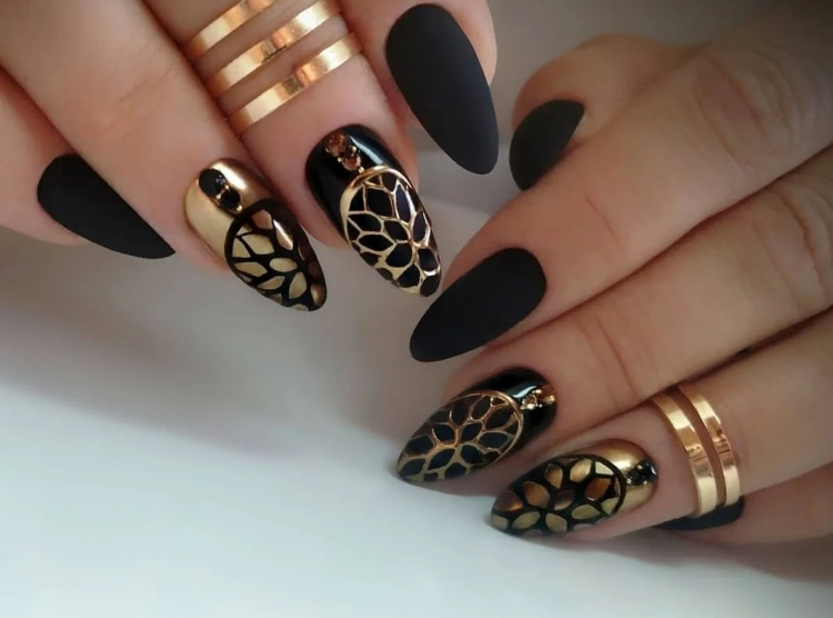 Маникюр 2021 темный