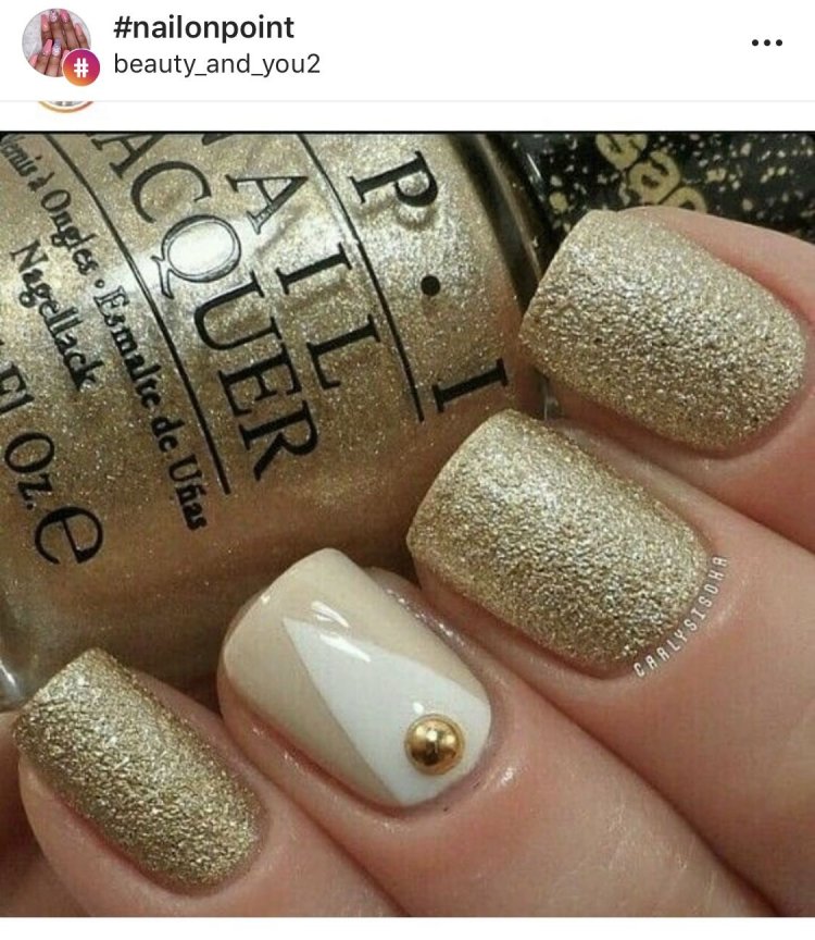 Золотий манікюр