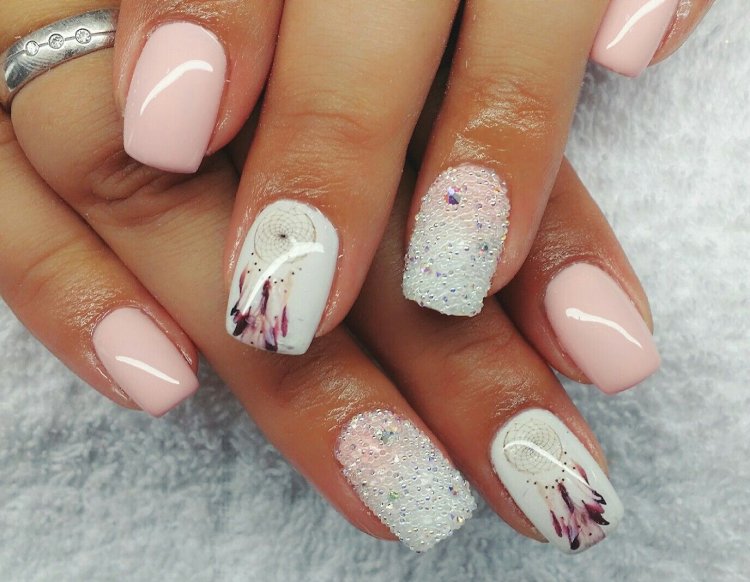 Ідеї манікюру з пір'ячками - 60 фото