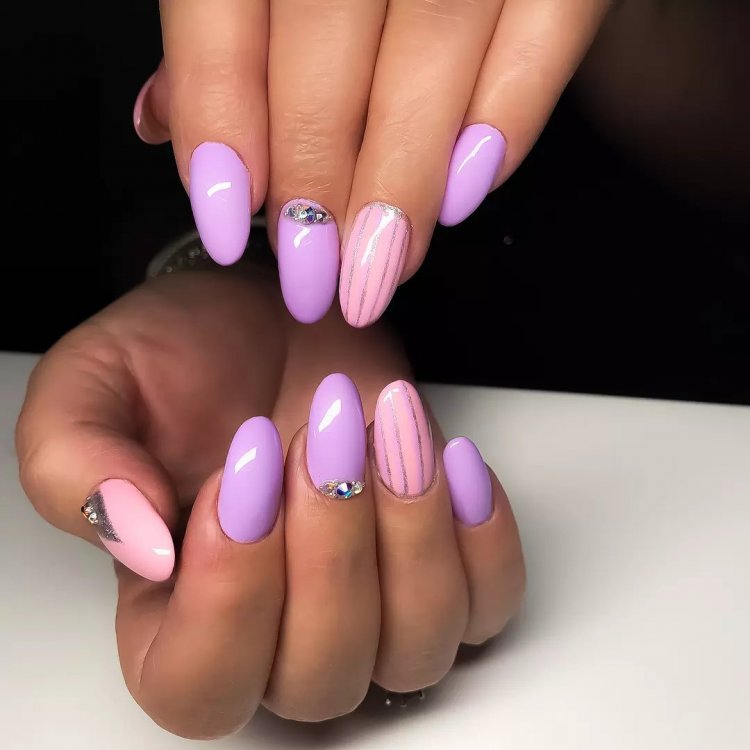 Фиолетовый маникюр