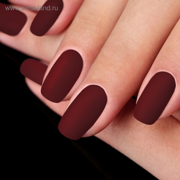 Манікюр на короткі нігті колір бордо