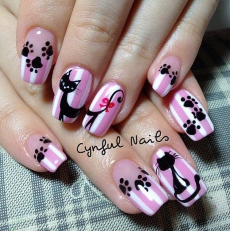 Чорний манікюр для підлітків