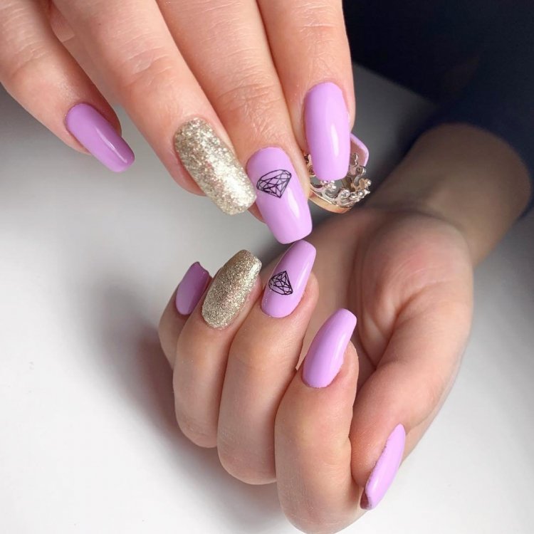 Маникюр фиолетовый с розовым
