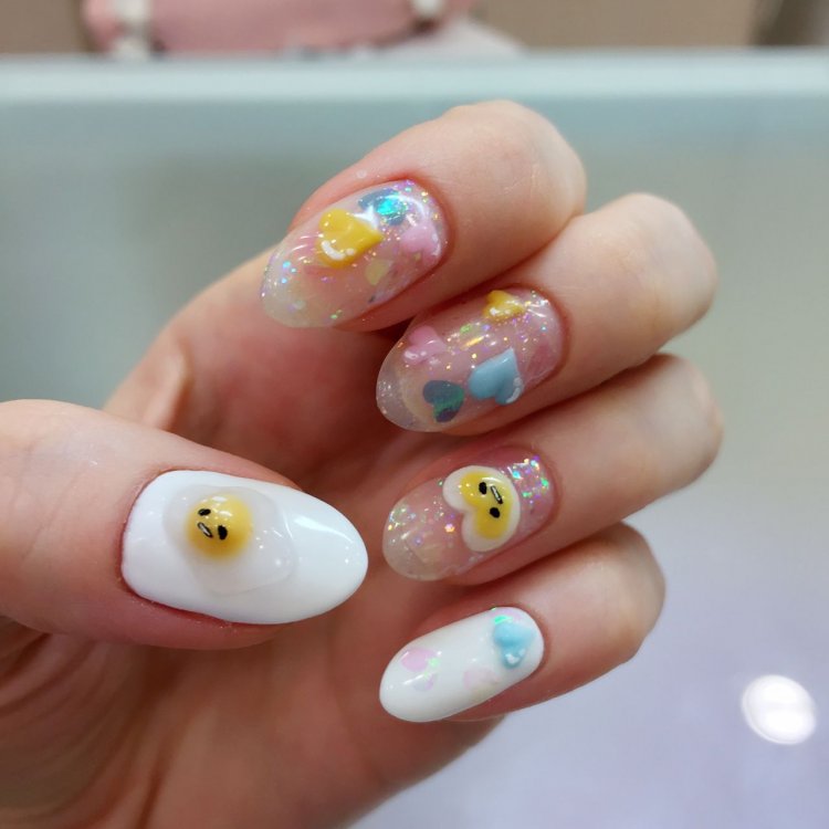 Красивый корейский маникюр