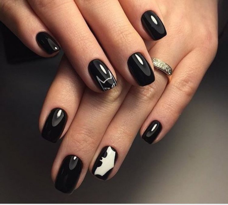 Черные ногти