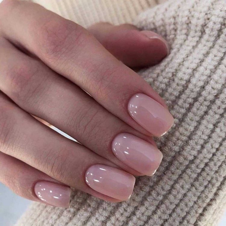 Маникюр нюд на короткие ногти