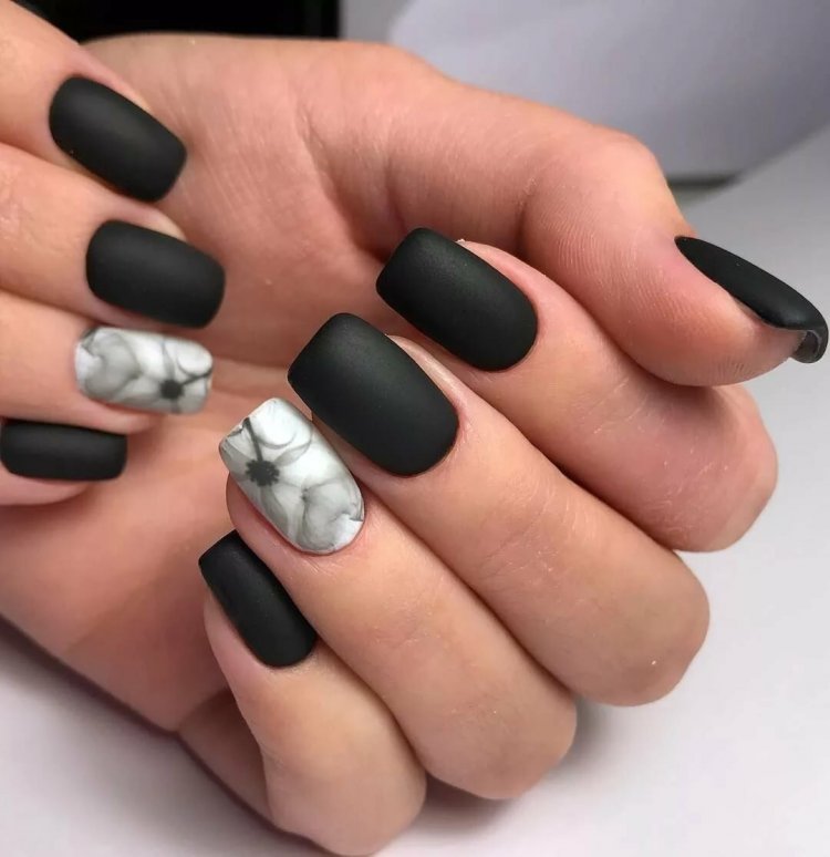 Серные матовый маникюр