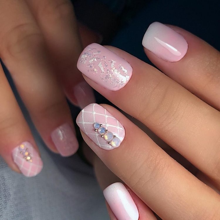 Маникюр на короткие ногти нежные оттенки