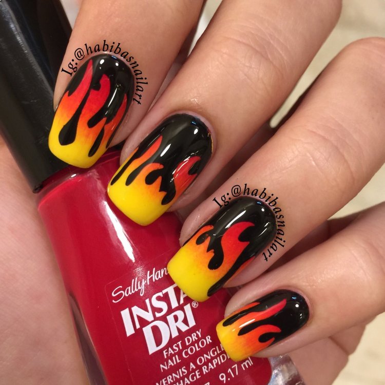 Чёрные ногти с огнём