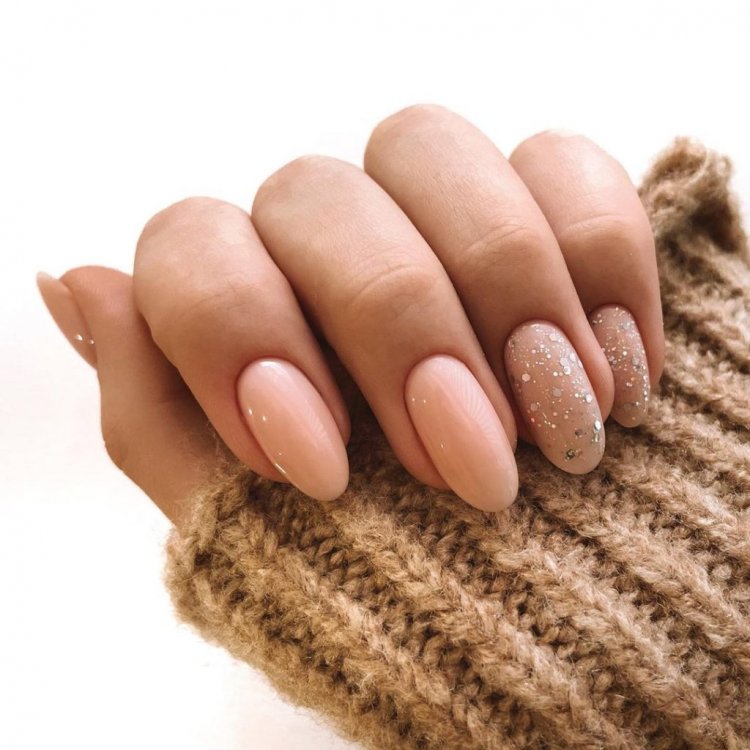 Нюдовый маникюр