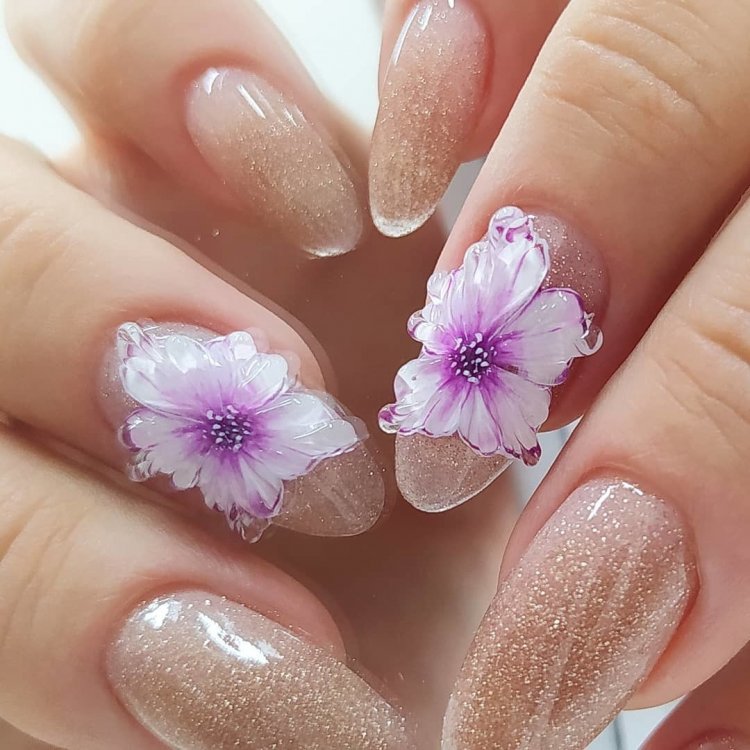 Маникюр с хрустальными цветами
