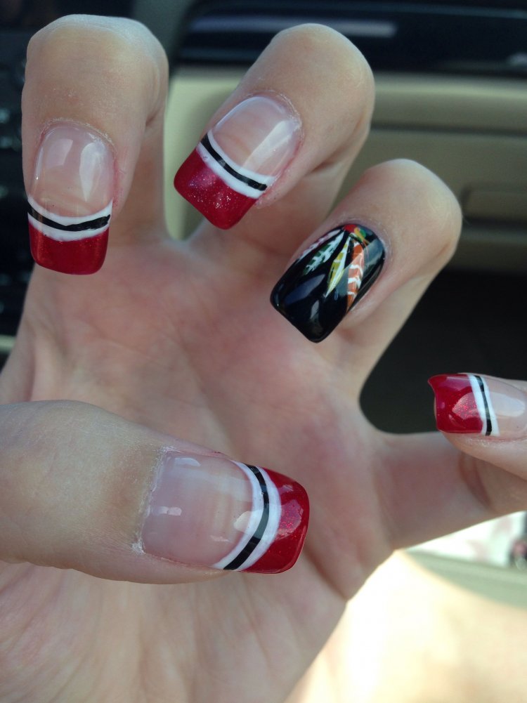 Маникюр хоккей на ногтях