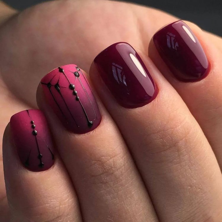 Нігті гель бордові