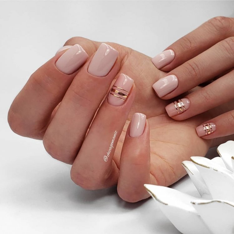 Стильный маникюр нюдовые оттенки