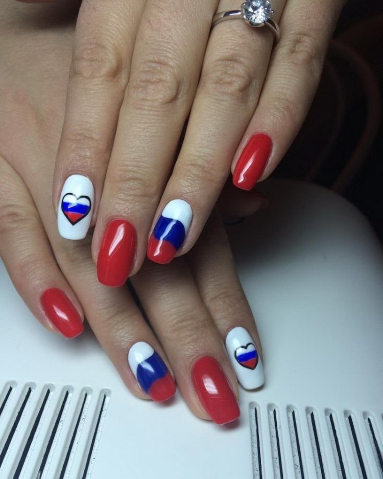 Нігті Італія