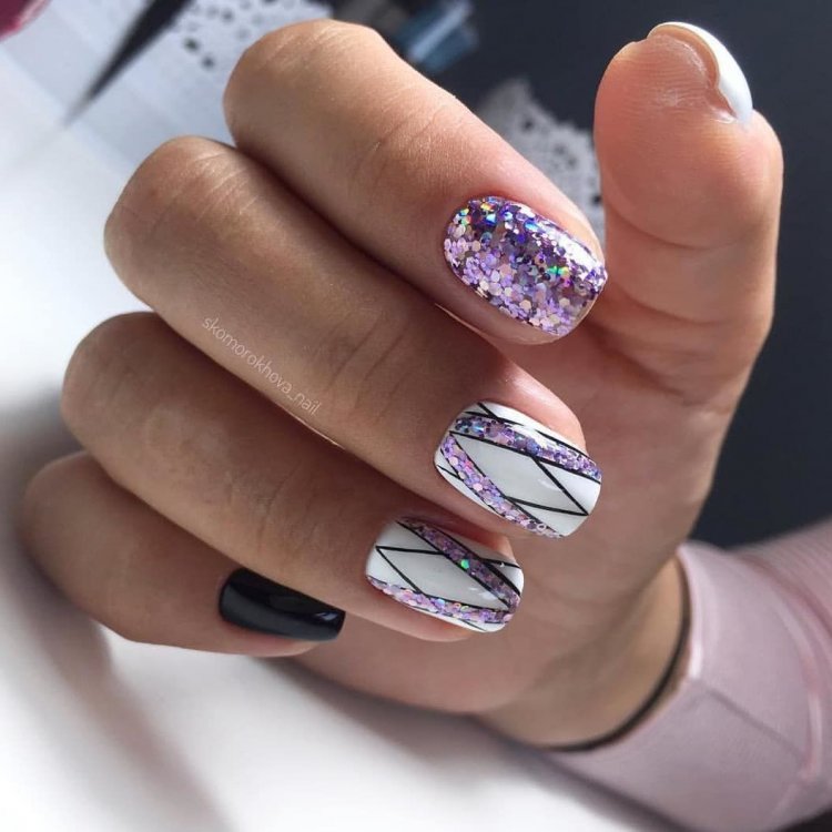 Маникюр с серебром