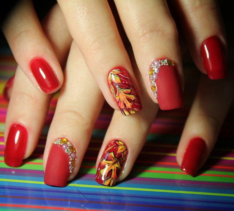 Красивый осенний маникюр