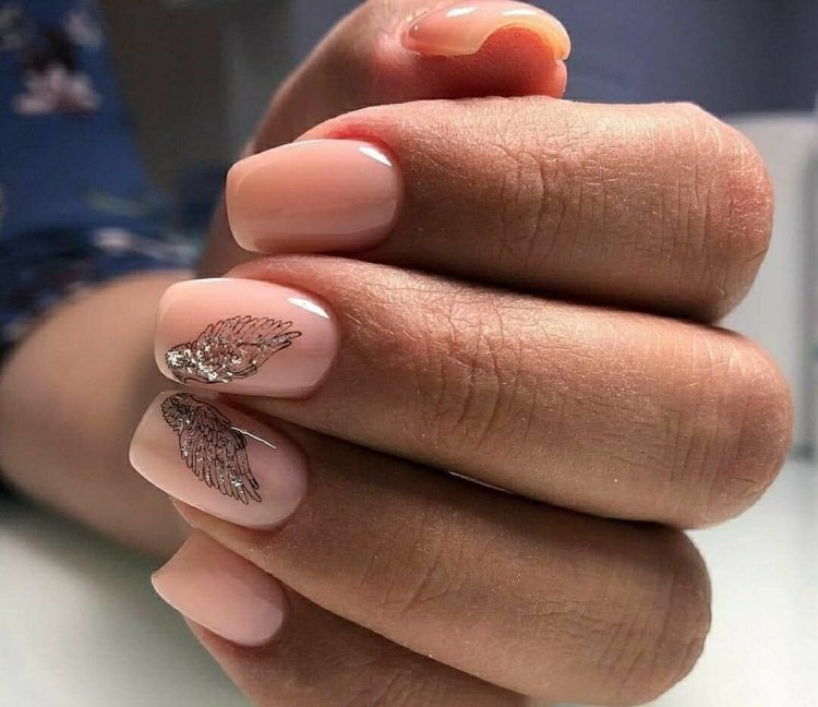 Ногти нюд 2020 модные миндаль