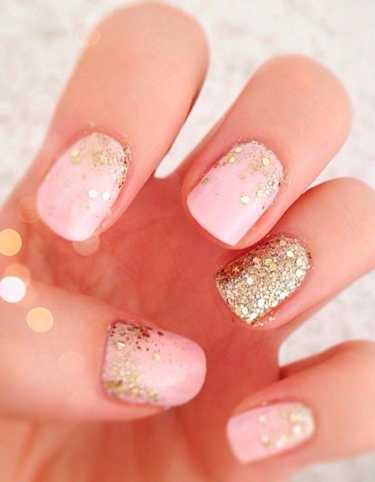 Свадебный маникюр розовый